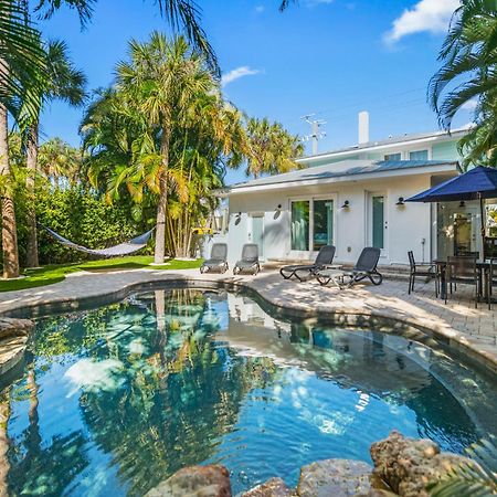 Sandy Pants - Designer Beach Chic Home Steps To Beach Backyard Oasis W Heated Pool Anna Maria Esterno foto