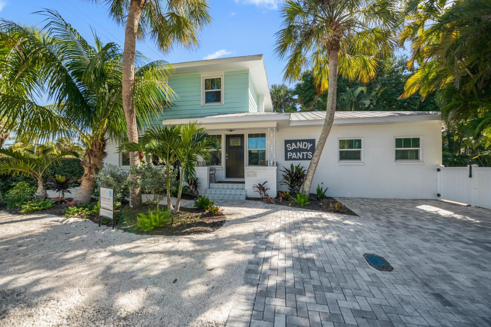 Sandy Pants - Designer Beach Chic Home Steps To Beach Backyard Oasis W Heated Pool Anna Maria Esterno foto