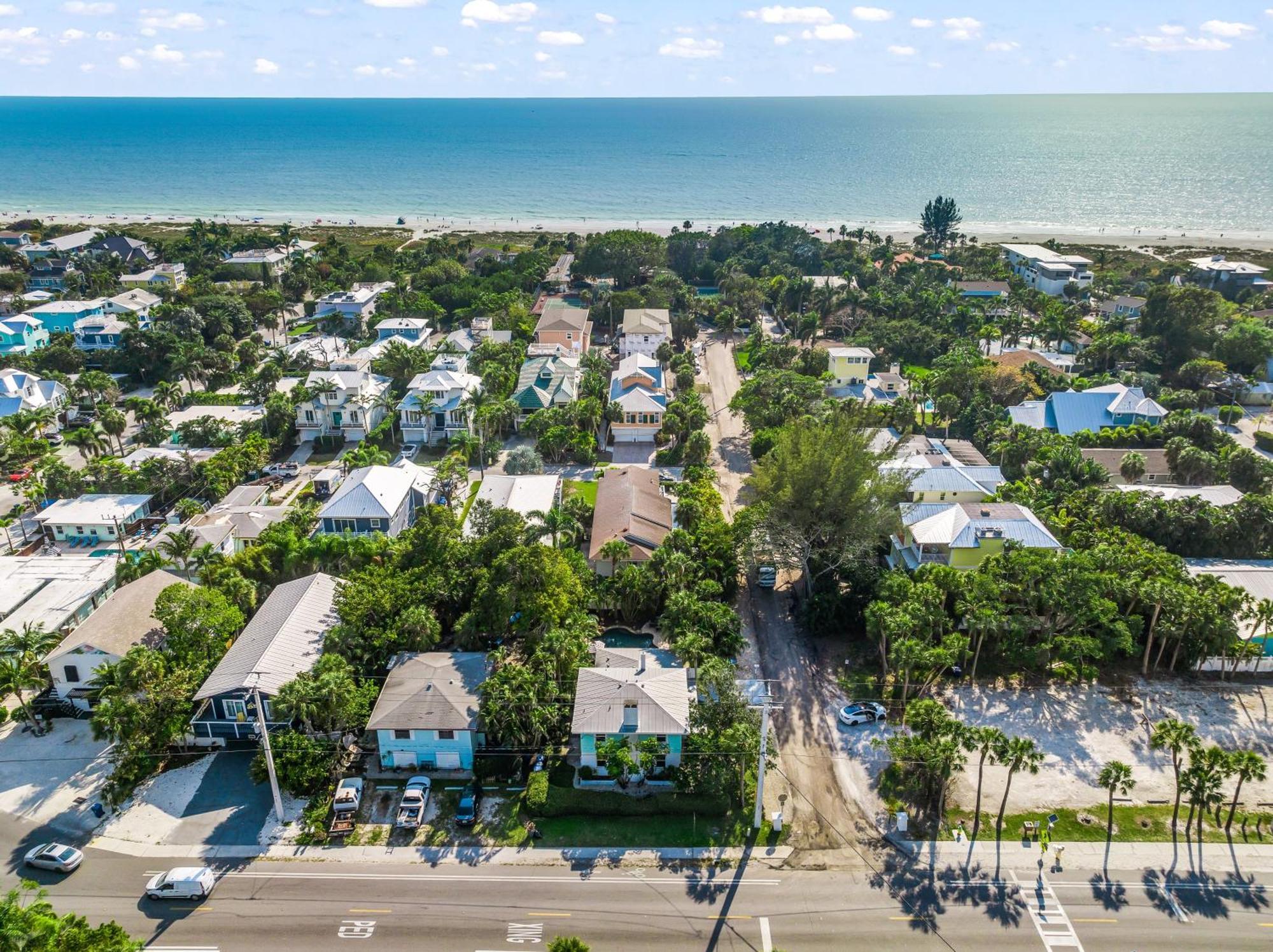 Sandy Pants - Designer Beach Chic Home Steps To Beach Backyard Oasis W Heated Pool Anna Maria Esterno foto